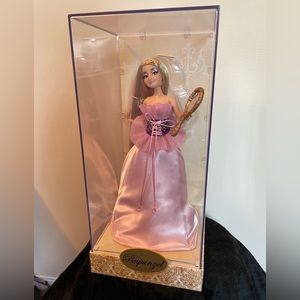 LE 2011 Disney Designer Rapunzel